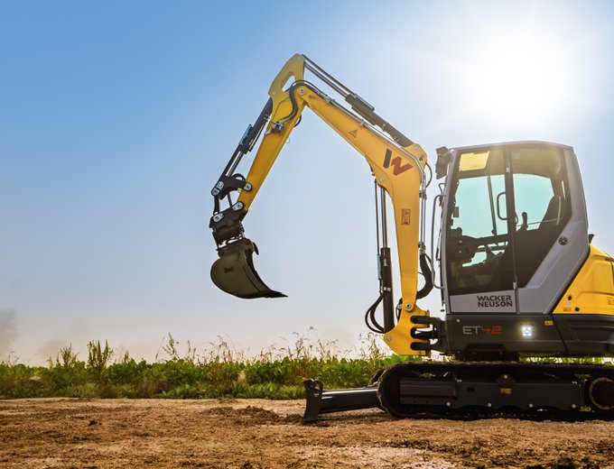 WACKER NEUSON ET42 CAB WITH 4WAY BLADE For Sale Reed and Reed Sales